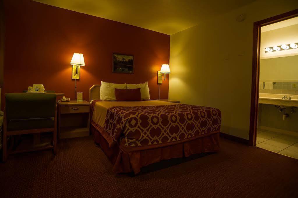 American Inn Of Либерал Экстерьер фото